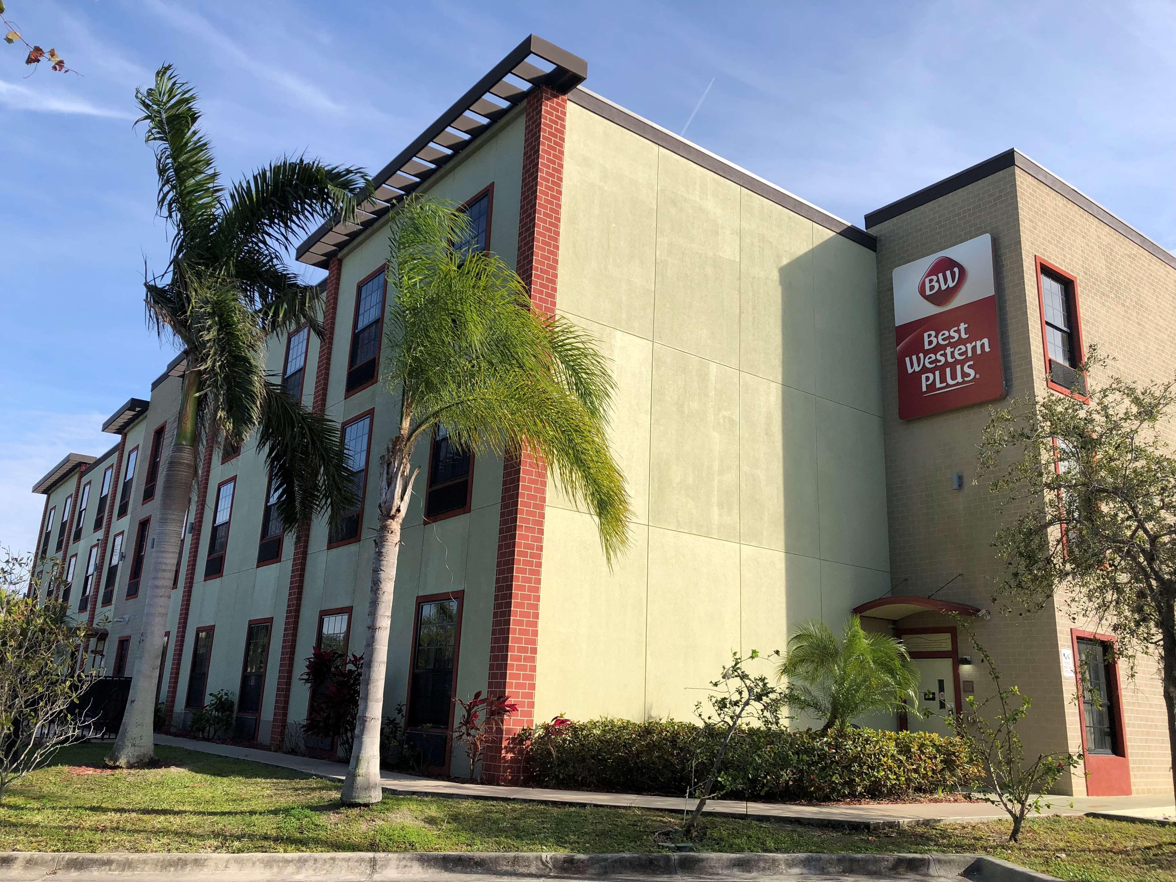 Best Western Plus Bradenton Gateway Hotel Экстерьер фото