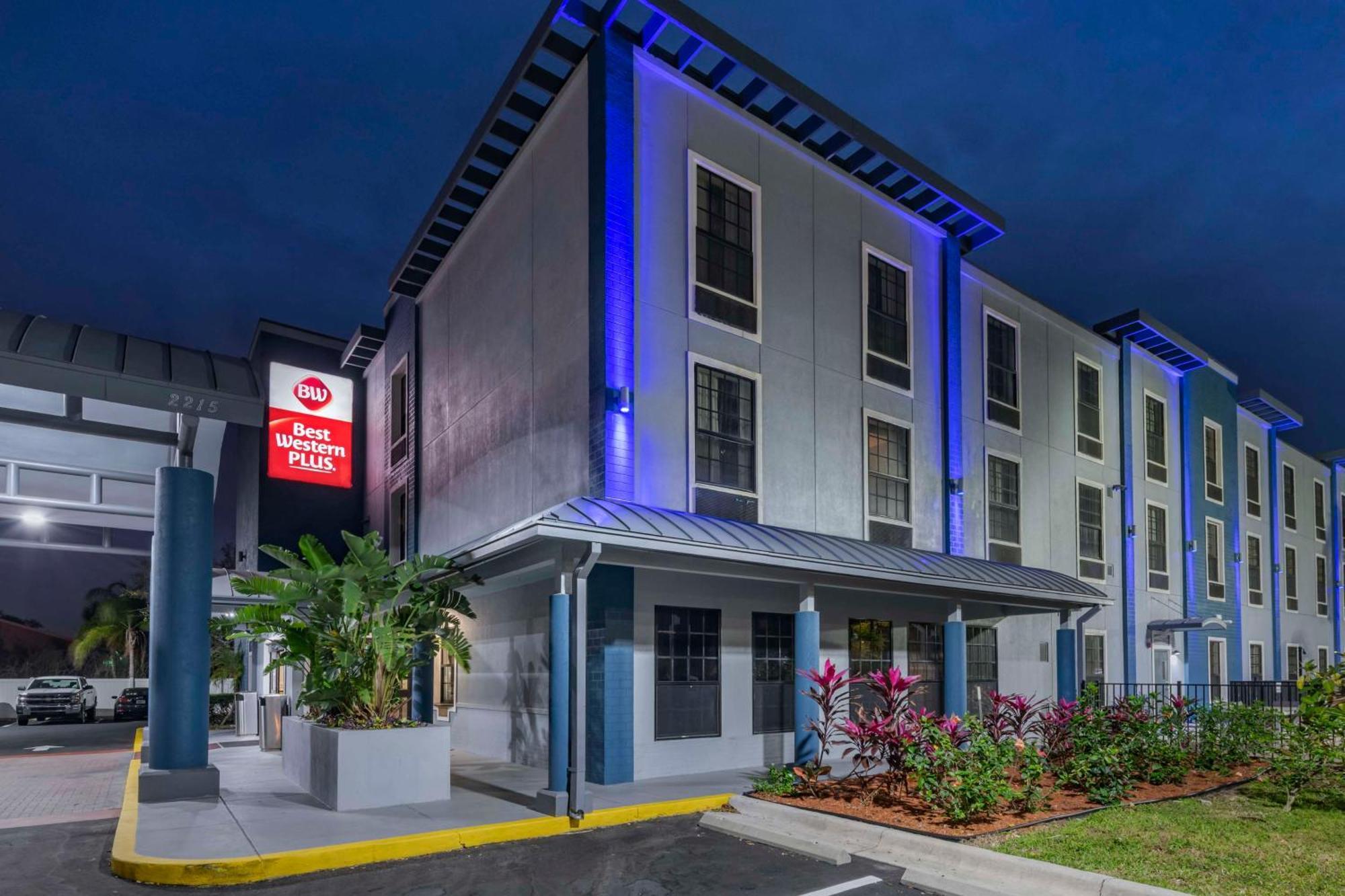 Best Western Plus Bradenton Gateway Hotel Экстерьер фото