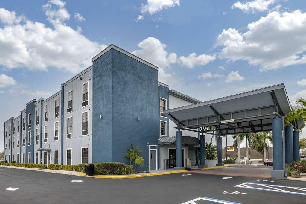 Best Western Plus Bradenton Gateway Hotel Экстерьер фото